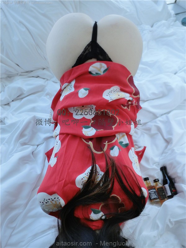网红少女@福利姬@隔壁小姐姐之旅拍之醉酒红色旗袍（46P/2V/228MB） COSPLAY-第4张
